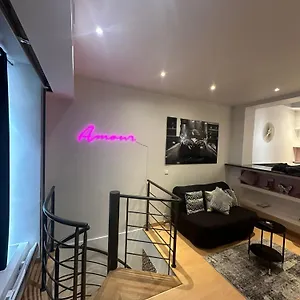 2 Pieces Sur Deux Niveaux Appartement Paris